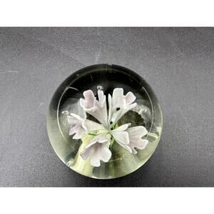 Vintage Art Glass Paperweight White Flower With Hint Of Purple Controlled Bubble